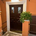 شقة Gabriel's Charming Vatican House *